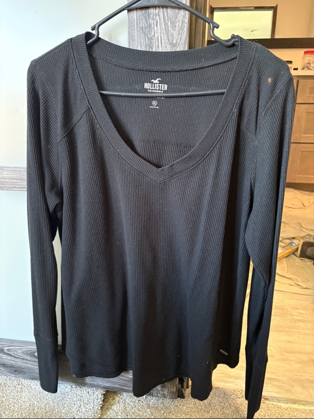 Hollister Black V-Neck Thermal Long Sleeve Top - Ribbed Knit
